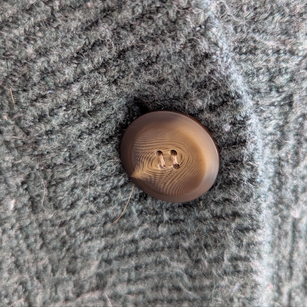 🌻 2/$15 - Denver Hayes - Green Cardigan - Picture 7 of 7